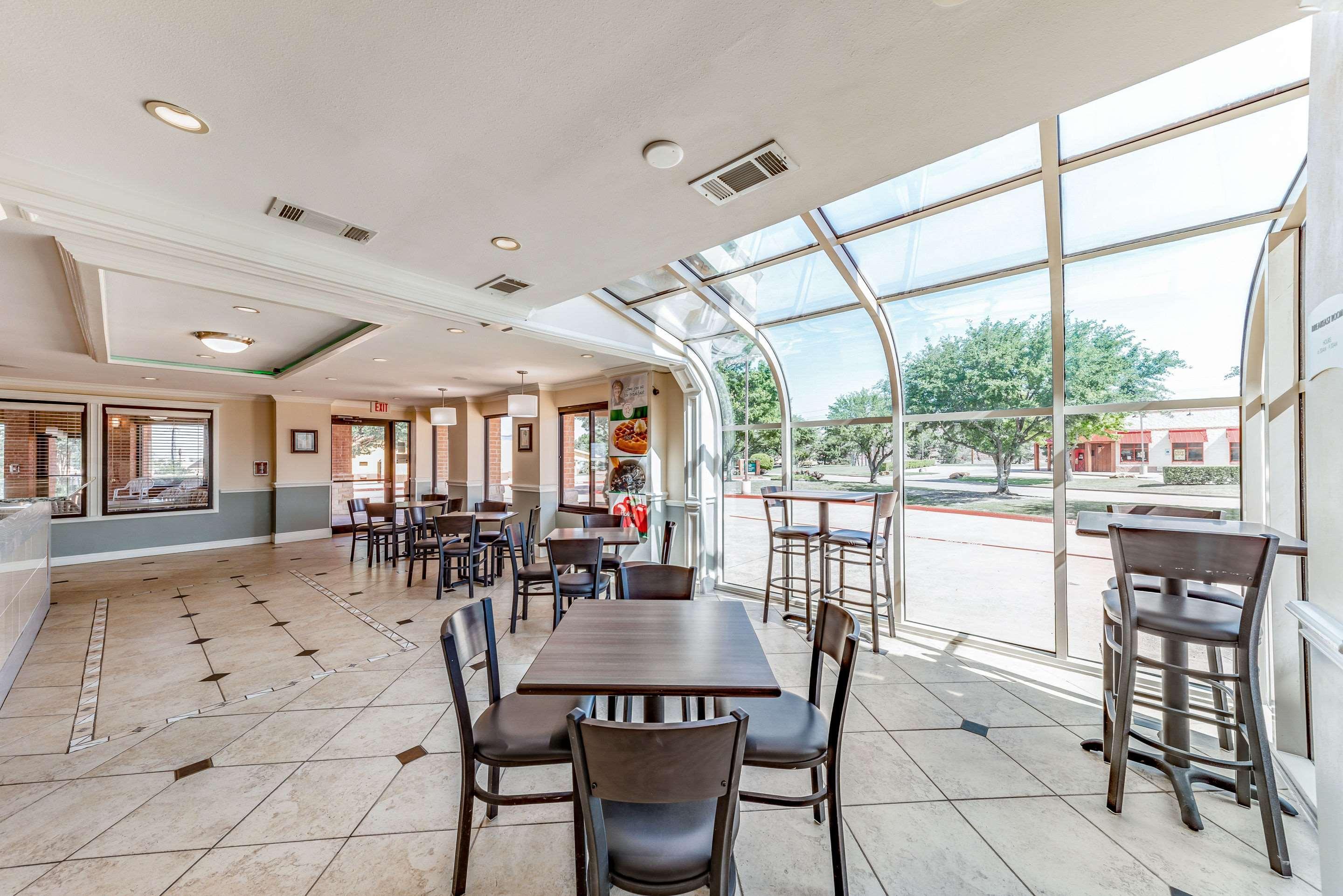 Inn Quality - Plano East Allen